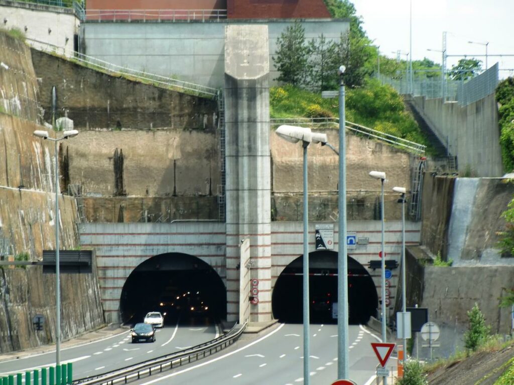 Traffic monitoring system in tunnel, BNPL France